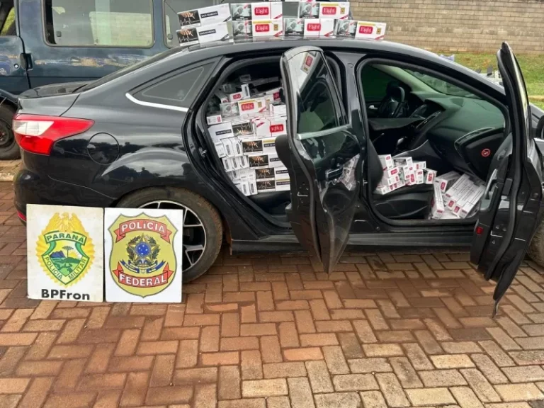PF e BPFron apreendem veículo com carga de cigarros em Guaíra