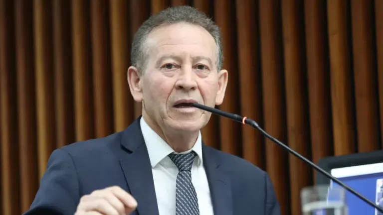 Lemos defende projeto que isenta servidores aposentados da contribuição previdenciária até o teto do INSS